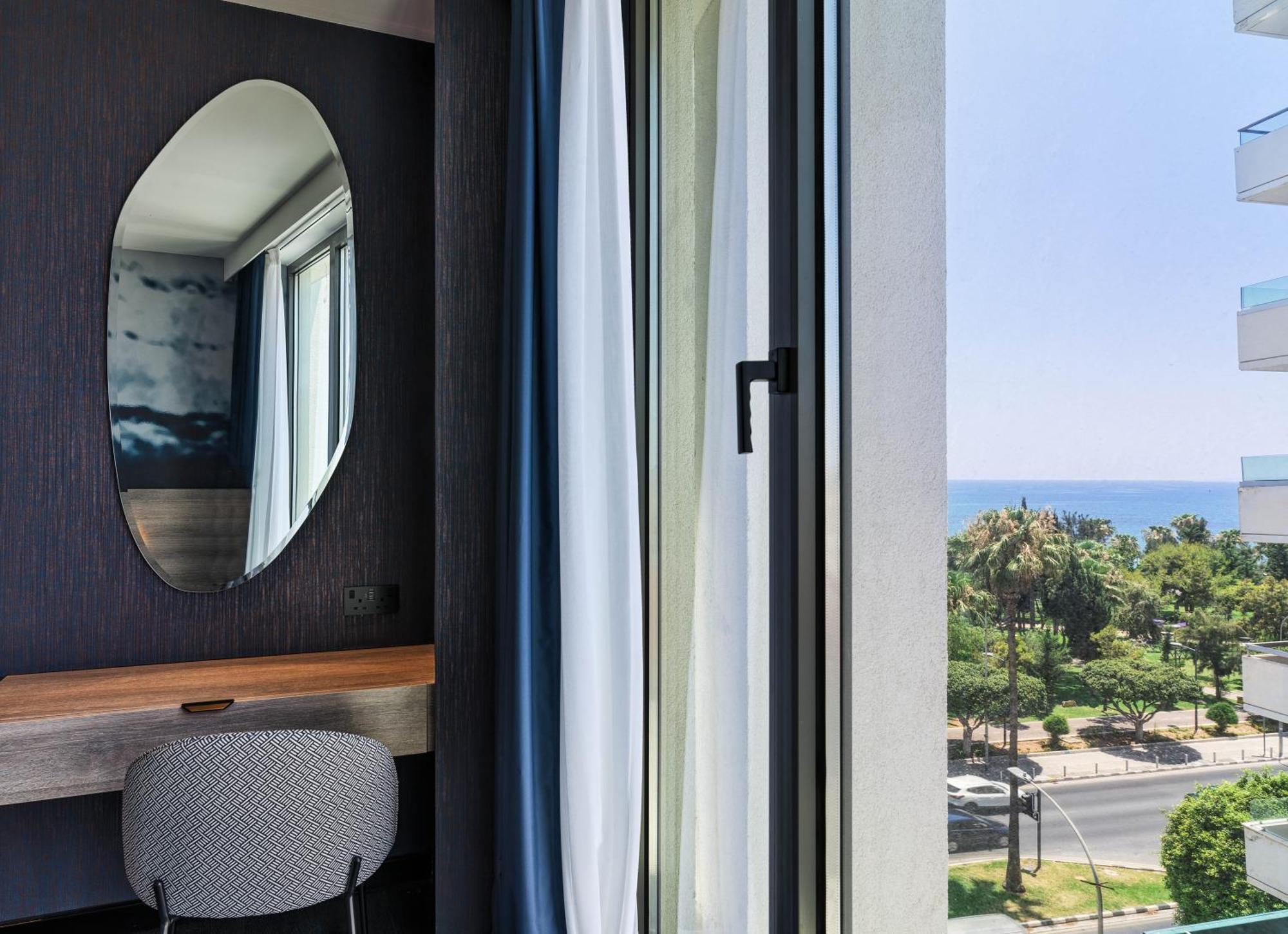 Otel Nyx Limasol